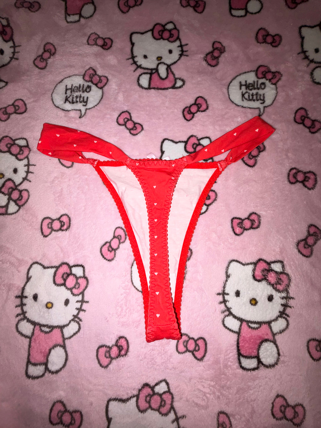 Red Heart Print Thong