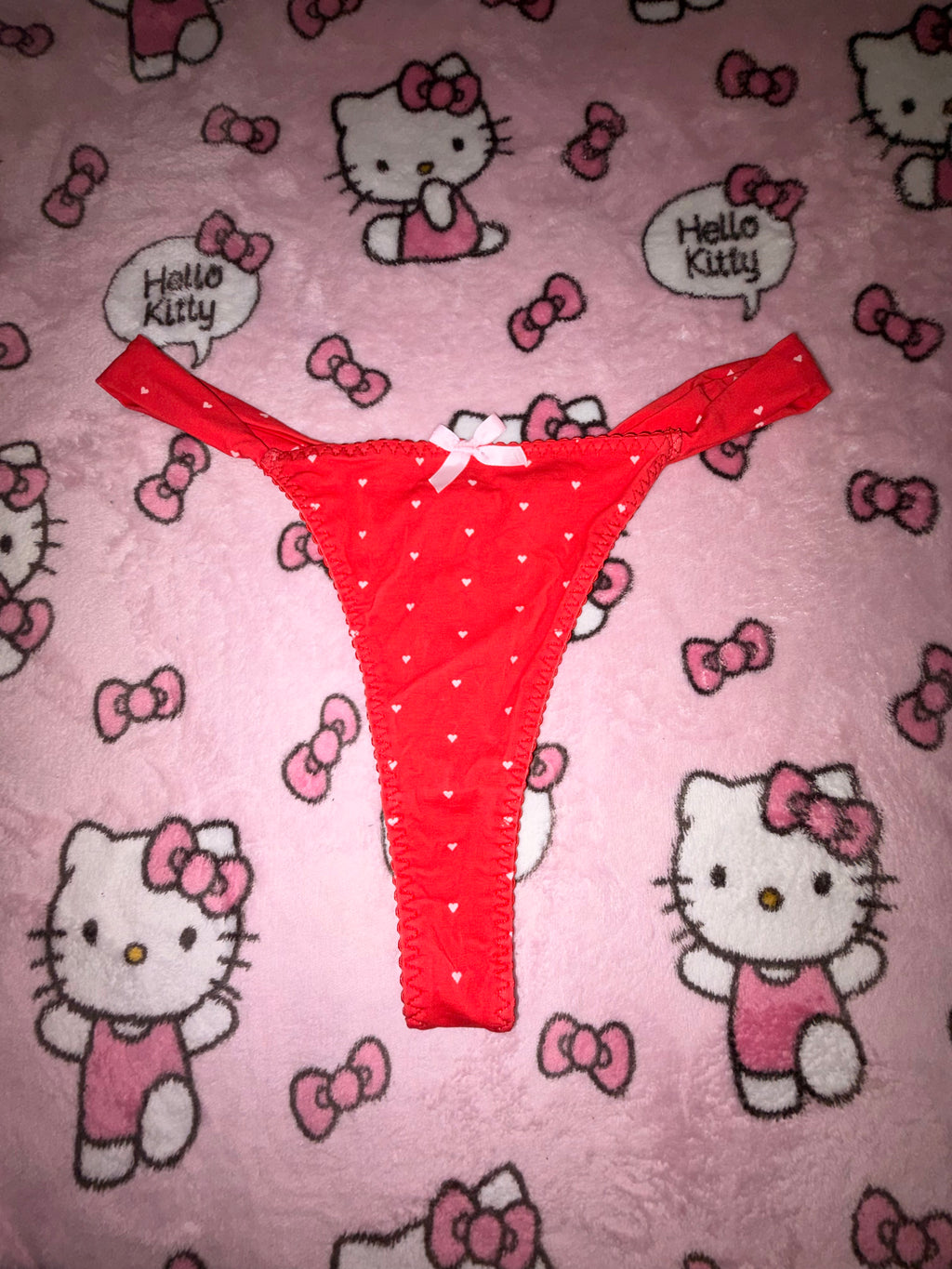 Red Heart Print Thong
